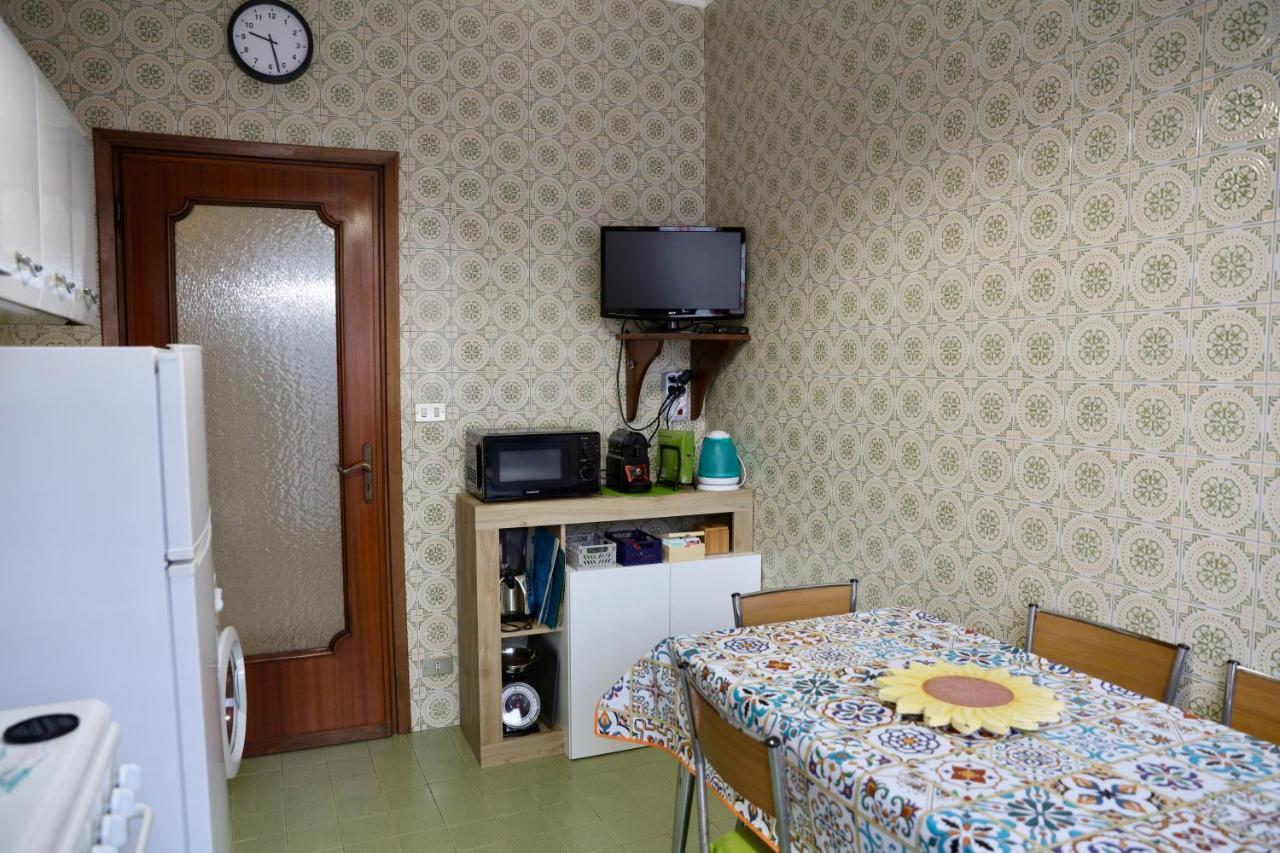 La Casa Dei Nonni - Ampio Trilocale Zona Lingotto Apartment Torino Exterior foto