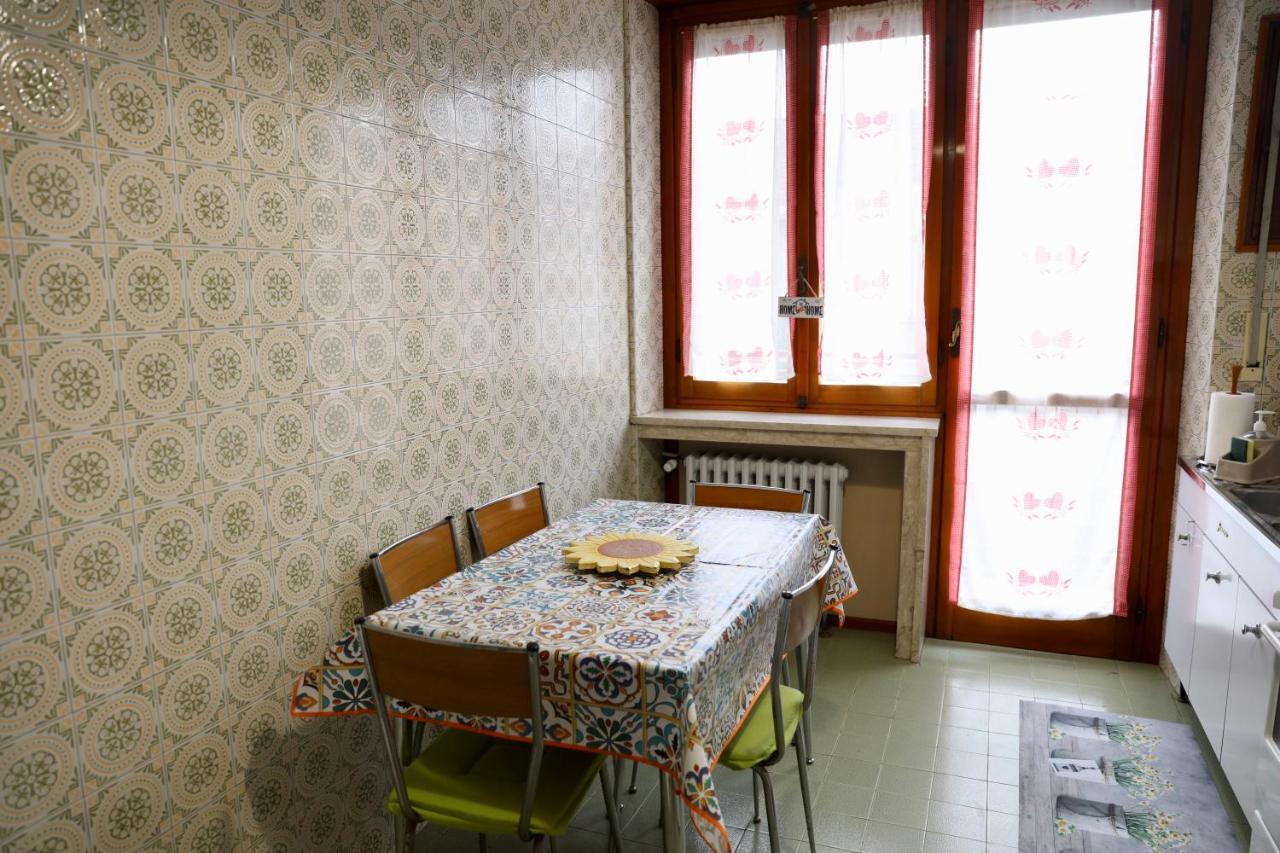 La Casa Dei Nonni - Ampio Trilocale Zona Lingotto Apartment Torino Exterior foto